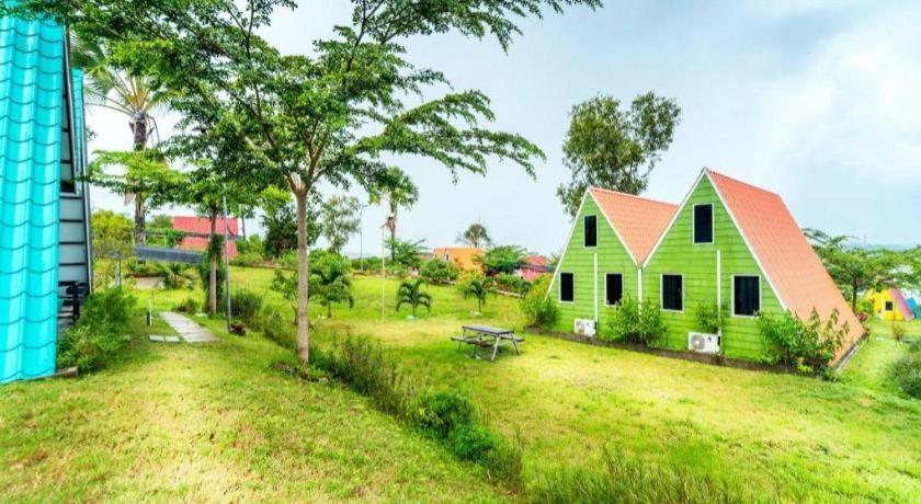 Dreamland Beach Holiday Kudat Exterior photo