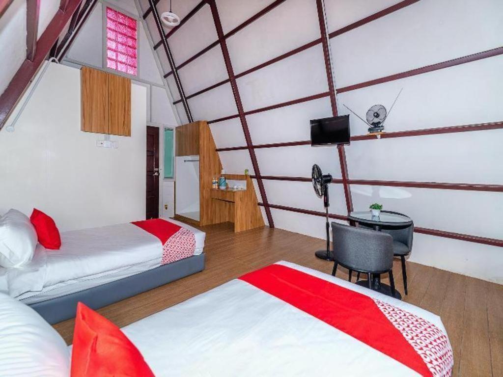 Dreamland Beach Holiday Kudat Exterior photo