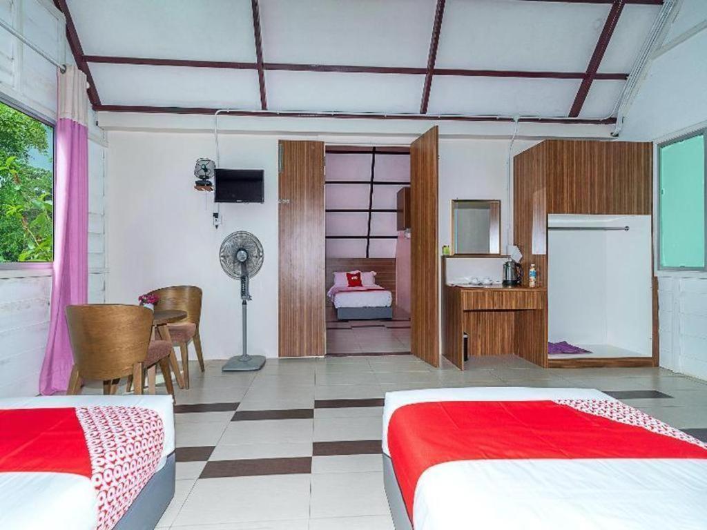 Dreamland Beach Holiday Kudat Exterior photo