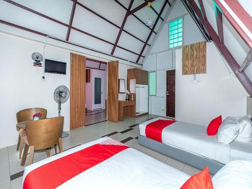 Dreamland Beach Holiday Kudat Exterior photo